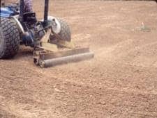 Preparing soil for planting your Kentucky bluegrass seeds