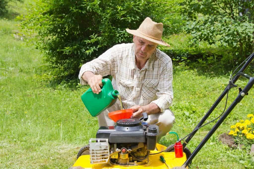 Lawnmower oil