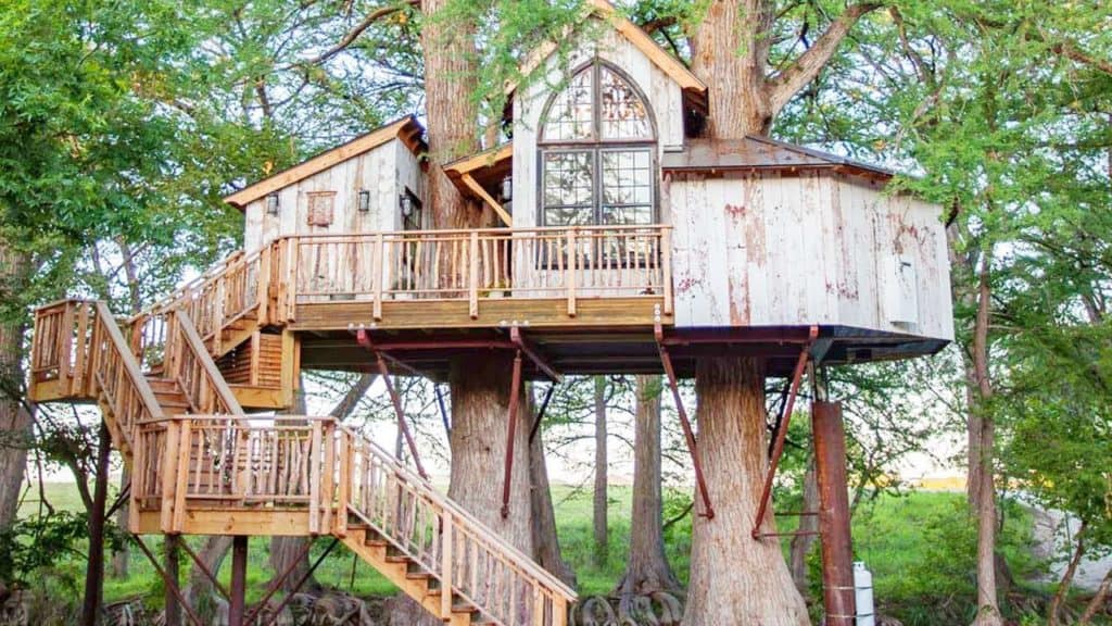 Classic Treehouse