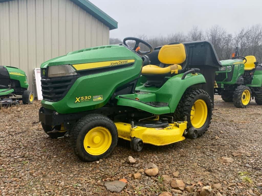 Pros and cons of John Deere X530 Tractor