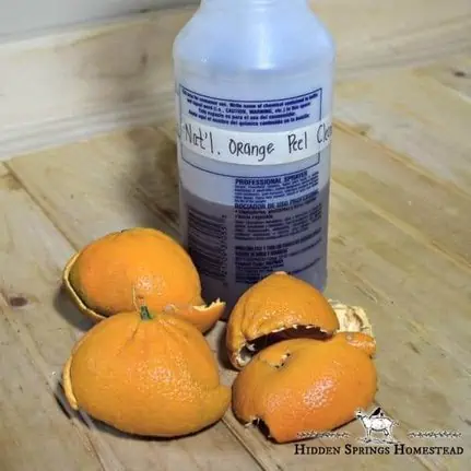 Használjon narancshéjból készült permetet