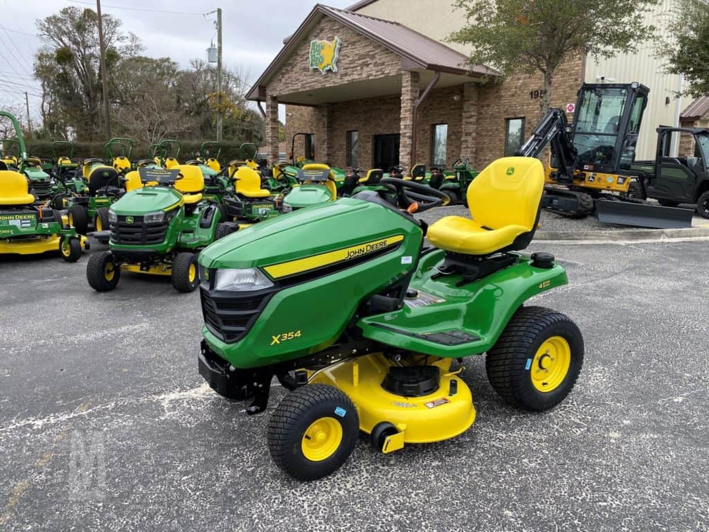 Pros and Cons of John Deere X354 Lawn Tractor